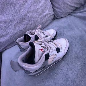 Jordan 4s